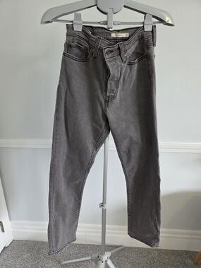 Womens's Levis Wedgie Straight Gray Jeans - 28 X 28